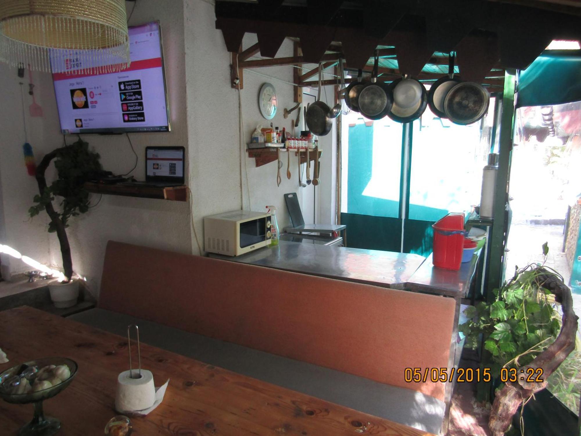 Hostel Papagal Varna Buitenkant foto