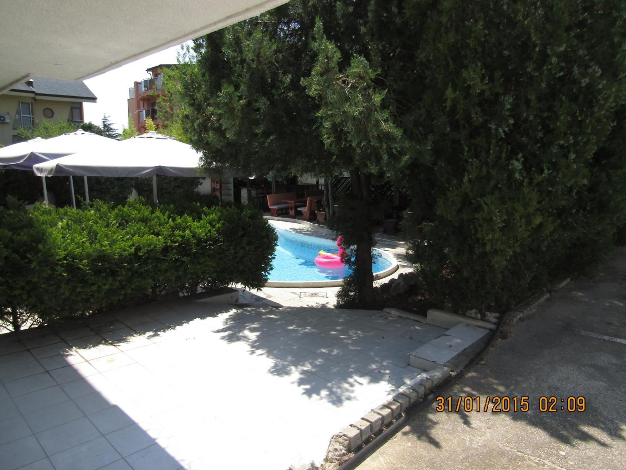 Hostel Papagal Varna Buitenkant foto