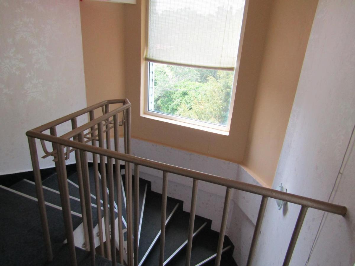 Hostel Papagal Varna Buitenkant foto